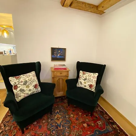 Historical In The Heart Of 2 *