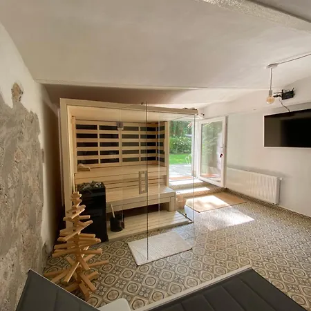 Апартаменты Historical In The Heart Of 2