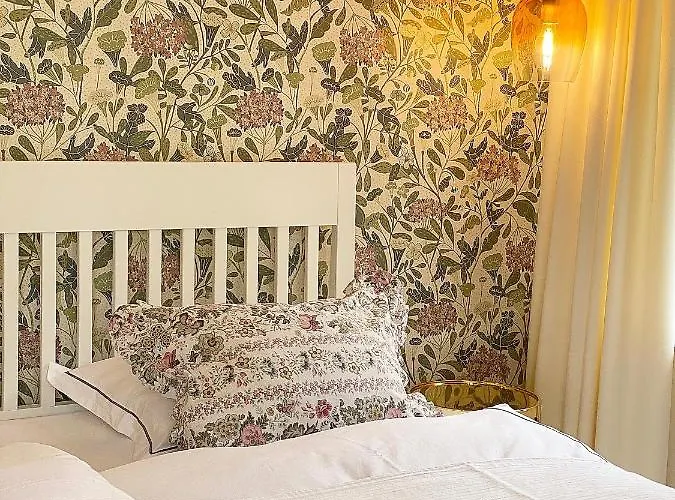 Historical In The Heart Of 2 *